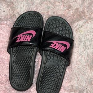 Nike slides
